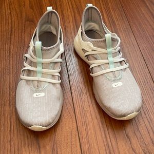 Nike flex running super comfortable 7 like new